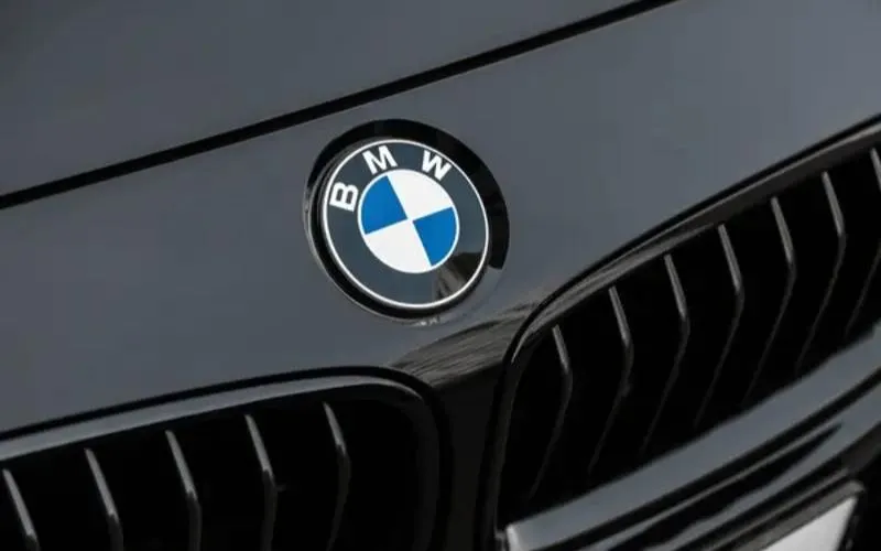 BMW logo meaning