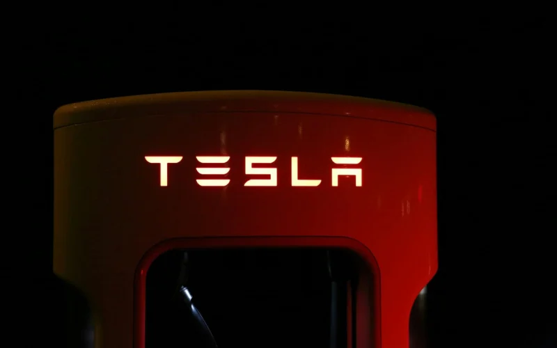 tesla logo feature image